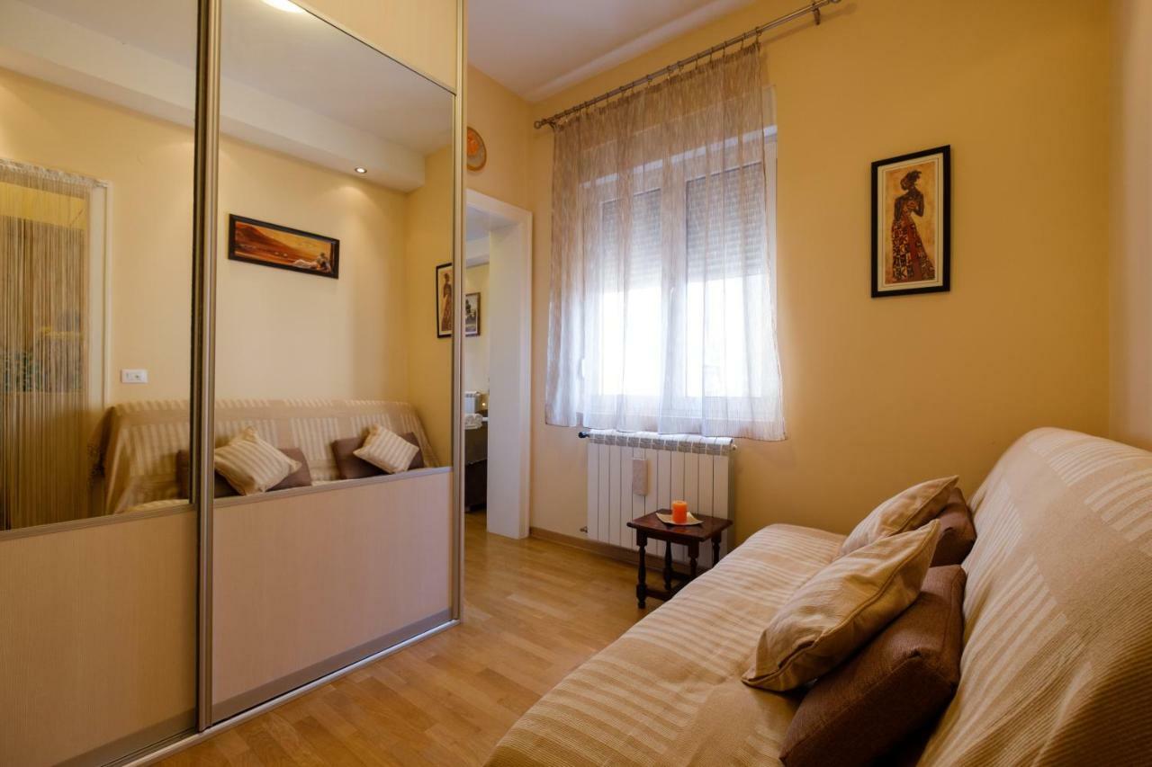 Ferienwohnung Jolie Belgrad Exterior foto